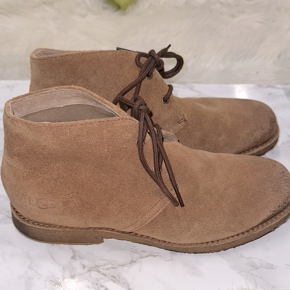 UGG Men's Brown Suede Chukka Boots size 8 - Picture 1 of 12